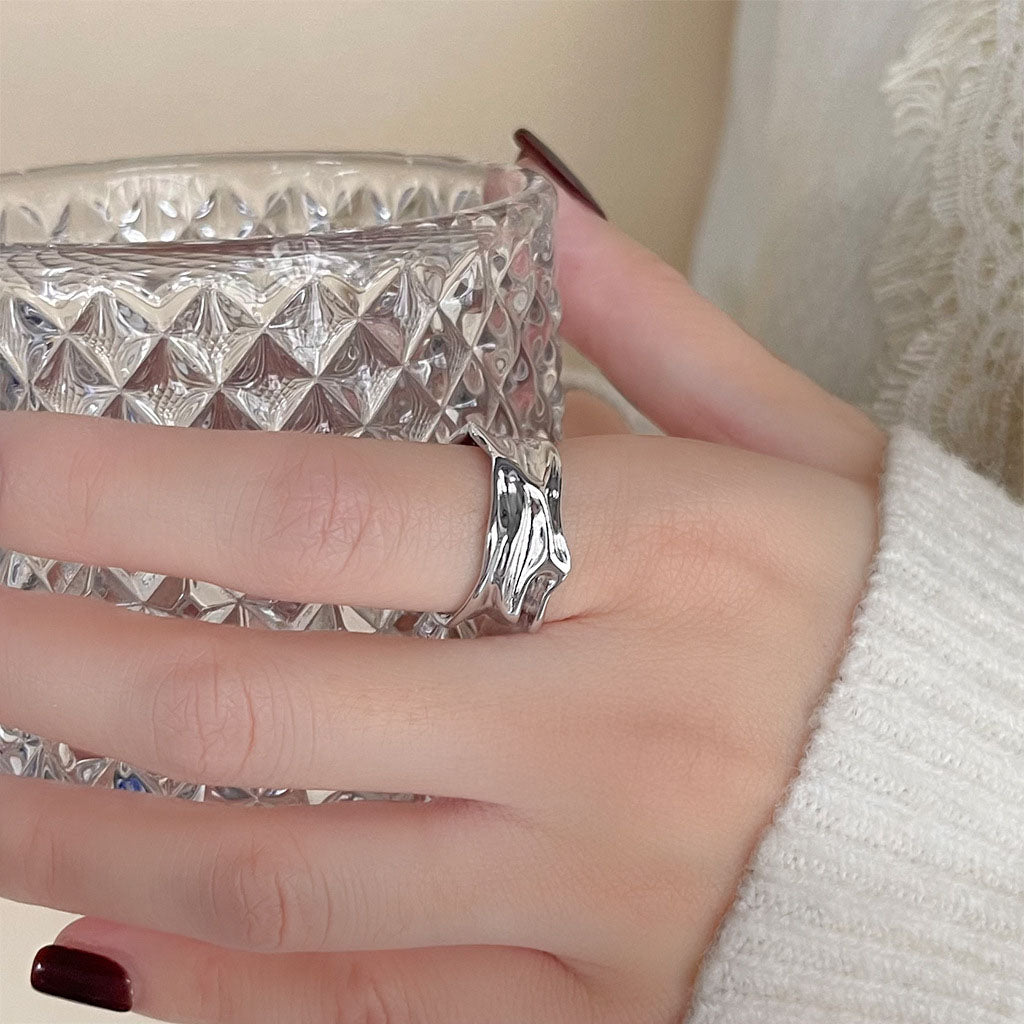 A廠【4908】莫比烏斯電鍍真白金色開口可調個性冷淡風金屬液態戒指食指戒女 25.12-4