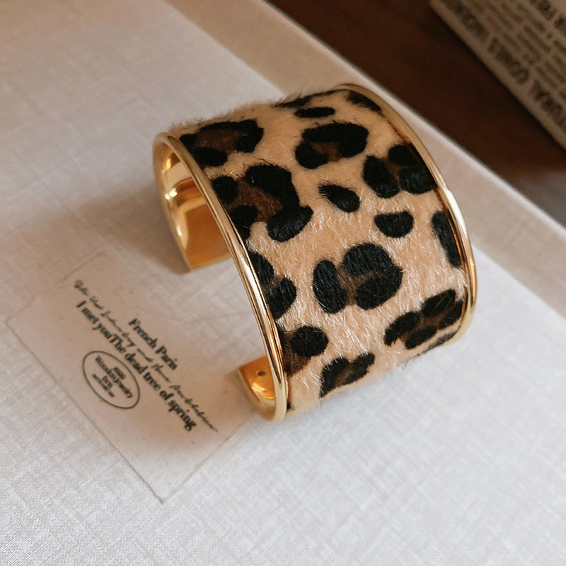 A廠【HB3225】歐美植絨豹紋手鐲個性誇張小眾設計手環時尚輕奢高級感氣質手飾女 24.11-2