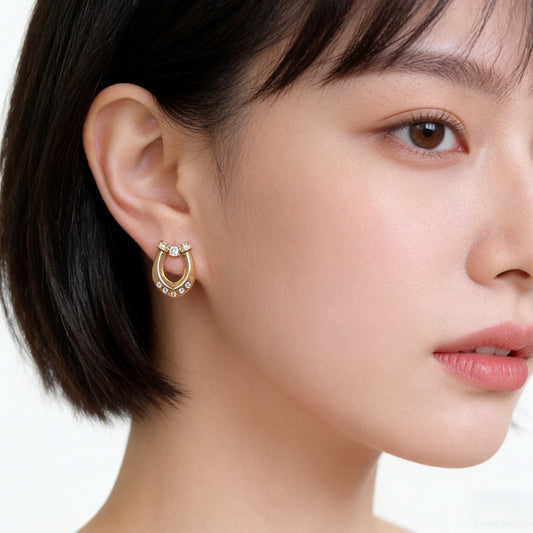 A廠【7449】設計師原創小眾馬蹄時尚高級感微鑲鋯石銀針幾何新款耳飾耳環
26.03-4