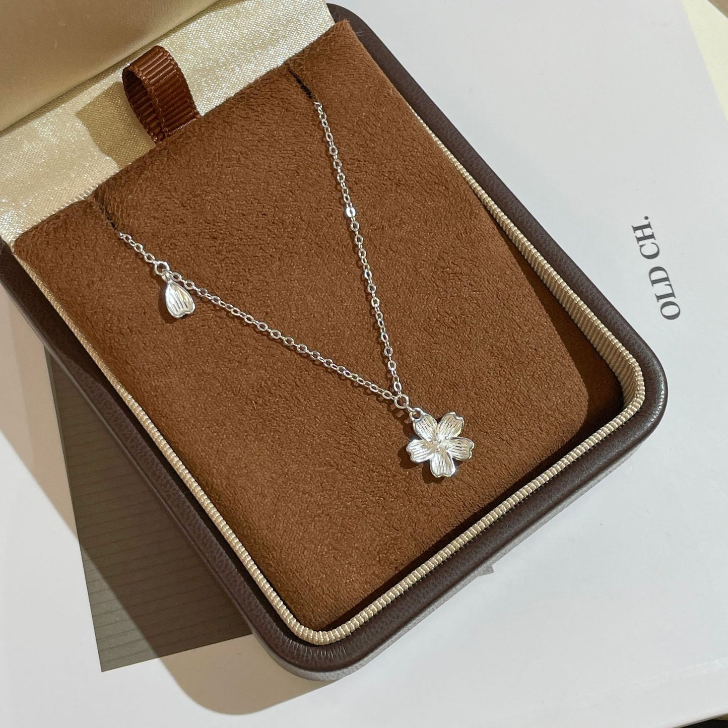 F廠【DQ0898N】S999純銀簡約時尚櫻花項鍊女輕奢高級感花朵ins風百搭鎖骨鏈
 25.10-4