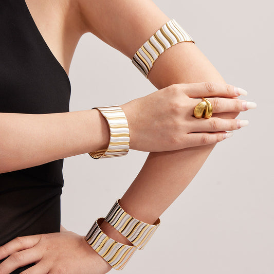 B廠【Z479】ins歐美新品個性誇張不鏽鋼開口手鐲不規則波浪紋舒適手鐲 25.08-3