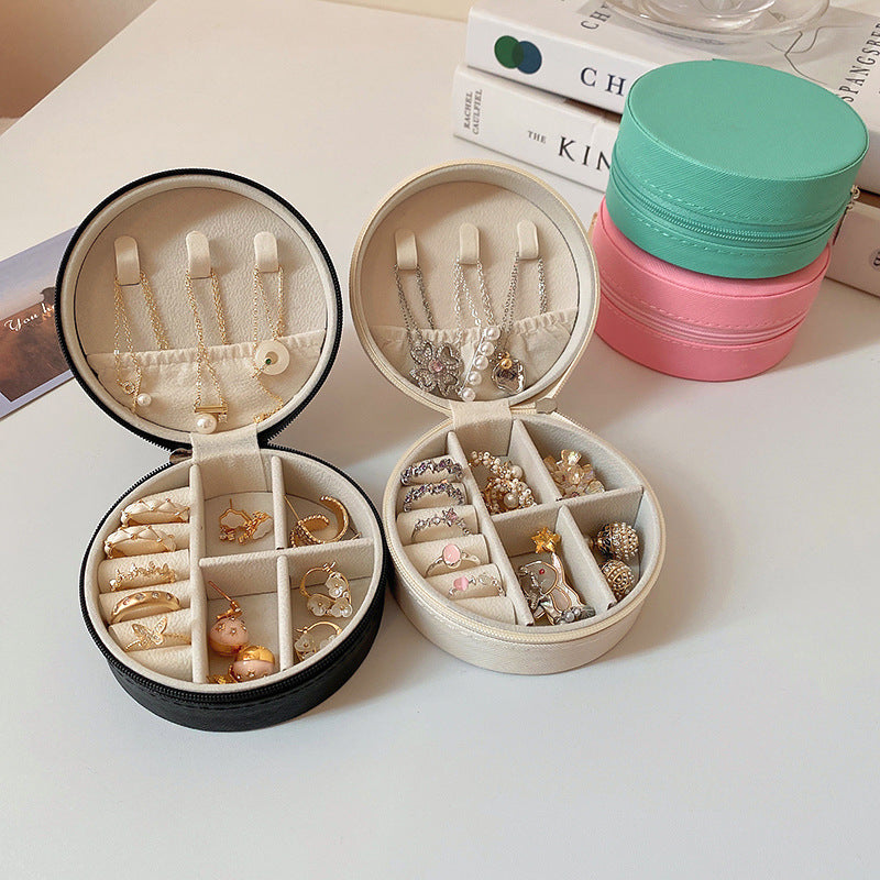 【不含飾品】【AQ113】純色簡約圓形首飾盒耳環戒指防塵收納盒手飾項鍊便捷時尚百搭