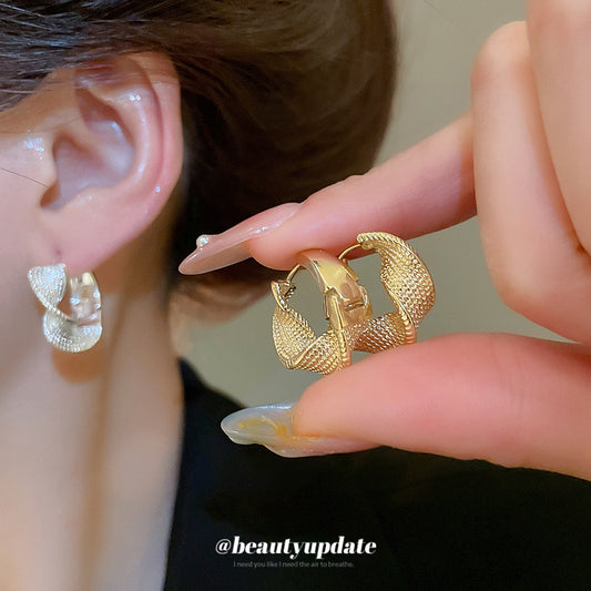 A廠 【HE26524】不對稱扭曲圓形耳環女歐美復古氣質耳環輕奢高級感耳飾設計感小眾 25.05-4