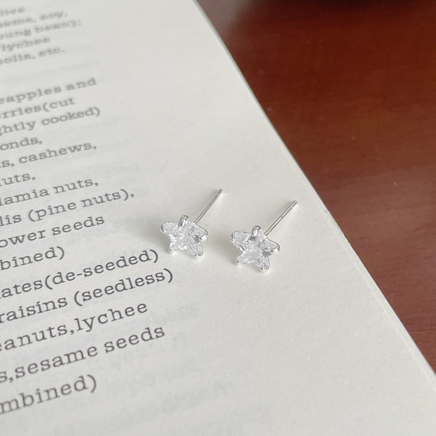 F廠【DQ10960E】S925純銀藍色五角星耳環女精緻小巧鋯石星星時尚百搭星形耳飾 25.04-3