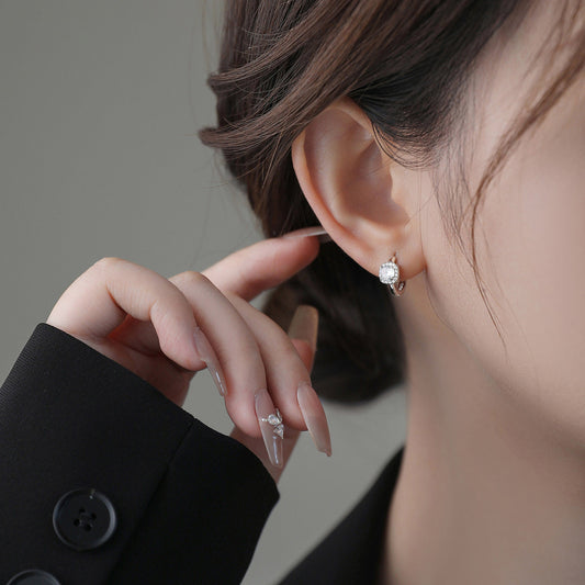 E廠【DQ11773E】S925純銀輕奢小眾方鑽耳扣女時尚高級感閃鋯耳環精緻耳飾
26.01-4