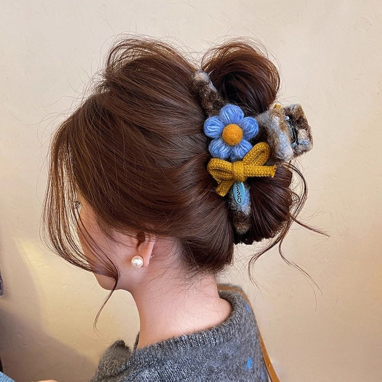 C廠【F104】毛絨頭髮抓夾女花朵蝴蝶結鯊魚夾2025新款高級感髮夾獨特漂亮髮飾
25.12-4「C廠-單筆結帳需滿,NT$500出貨(不含運費)」