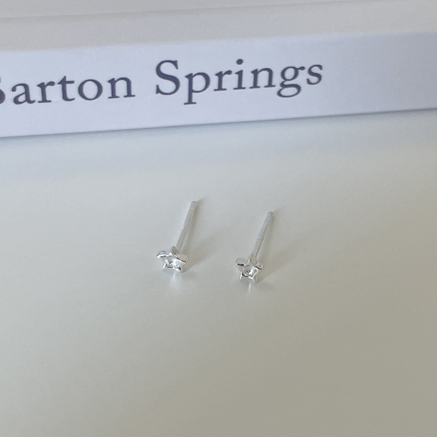 E廠【DQ10097E】S999純銀簡約小清新星星耳環女迷你設計星形耳骨釘疊戴耳飾潮
25.10-3