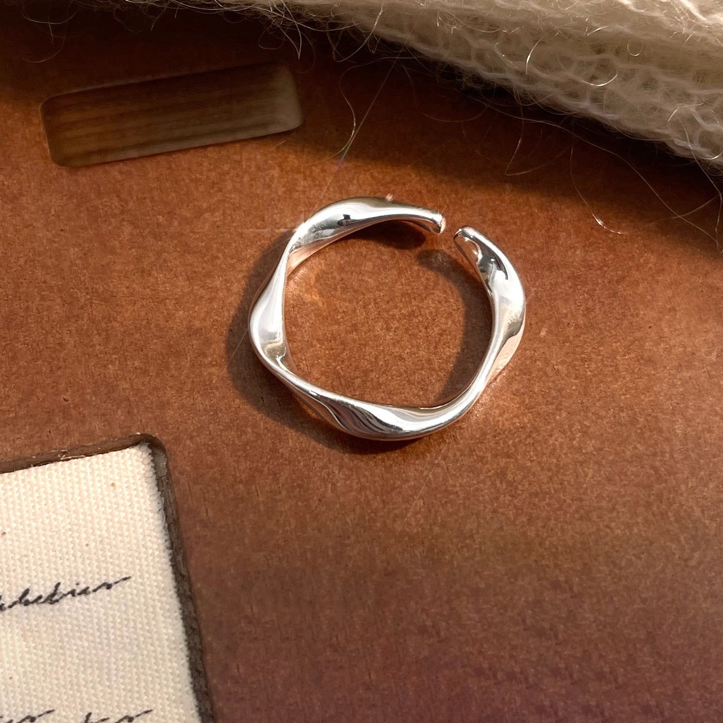 F廠【DQ8366R】足銀999莫比烏斯環戒指女ins風設計感素圈可調指環食指戒潮 25.07-1