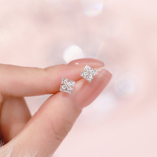 D廠【YC8910E】純銀S925四方鋯小花耳環輕奢簡約甜美氣質百搭設計感小眾耳飾
26.03-3