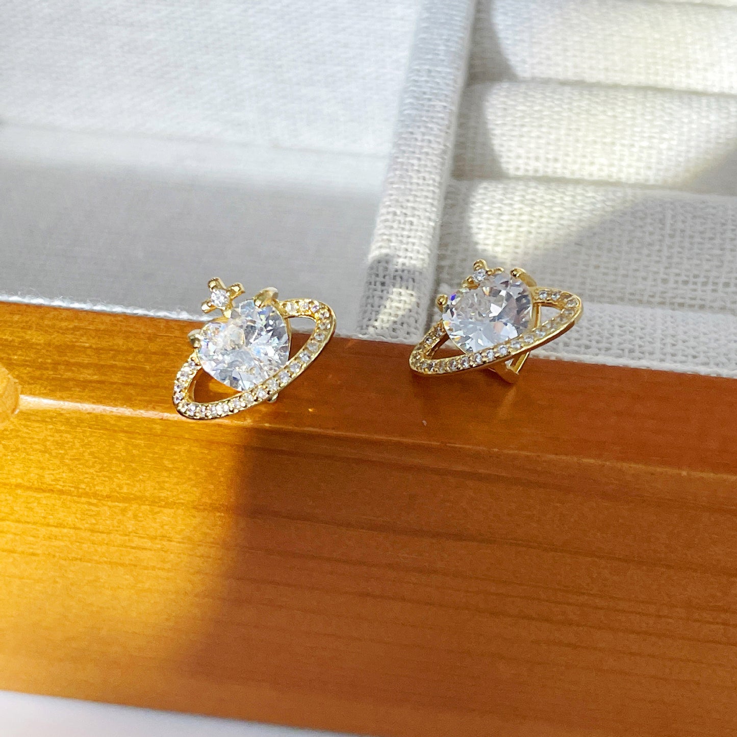 F廠【DQ10937E】S925純銀璀璨星球愛心耳環女精緻高級感心形閃鑽耳飾品甜酷風 25.04-1