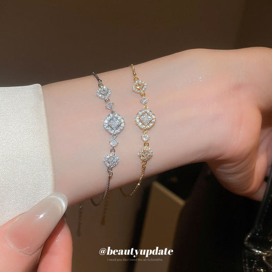 A廠【HB4567】超閃鋯石圓形鏤空吊墜手鍊時尚百搭氣質手環奢華輕奢高級感手飾女
 25.09-3