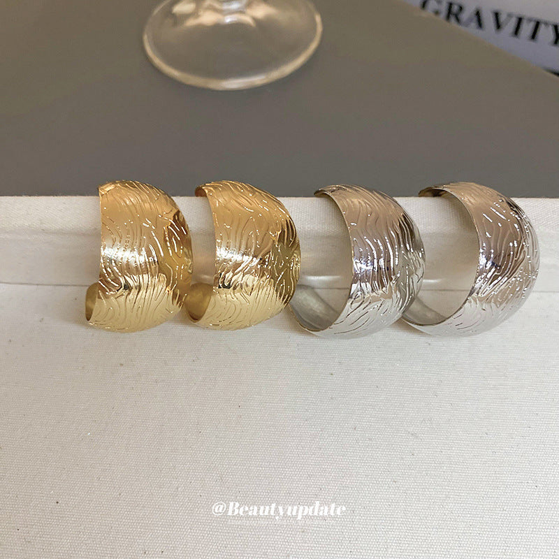 A廠【HE22426】歐美新款金色C形紋理耳環網紅誇張氣質耳環跨境精緻高級感耳飾女 24.09-3