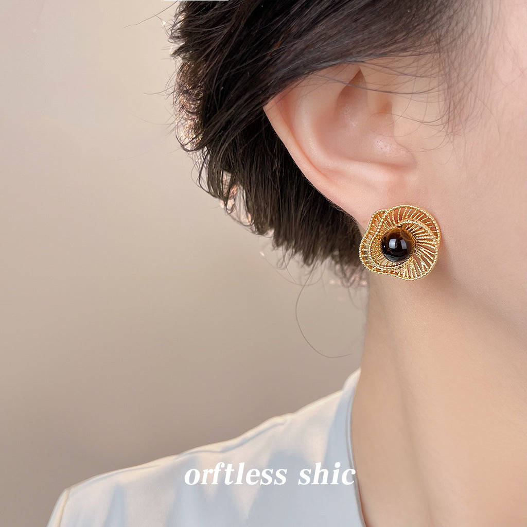 C廠【6976】美拉德風文藝復古虎眼石天然石秋冬爆款新款幾何鏤空花朵耳環耳環
25.10-5