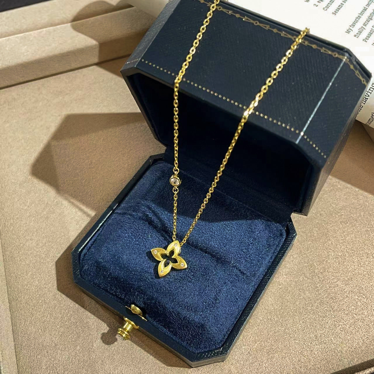 F廠【DQ0446N】中古高級感鏤空四芒星項鍊女S925純銀拉絲幸運四葉草鎖骨鏈潮
25.08-5