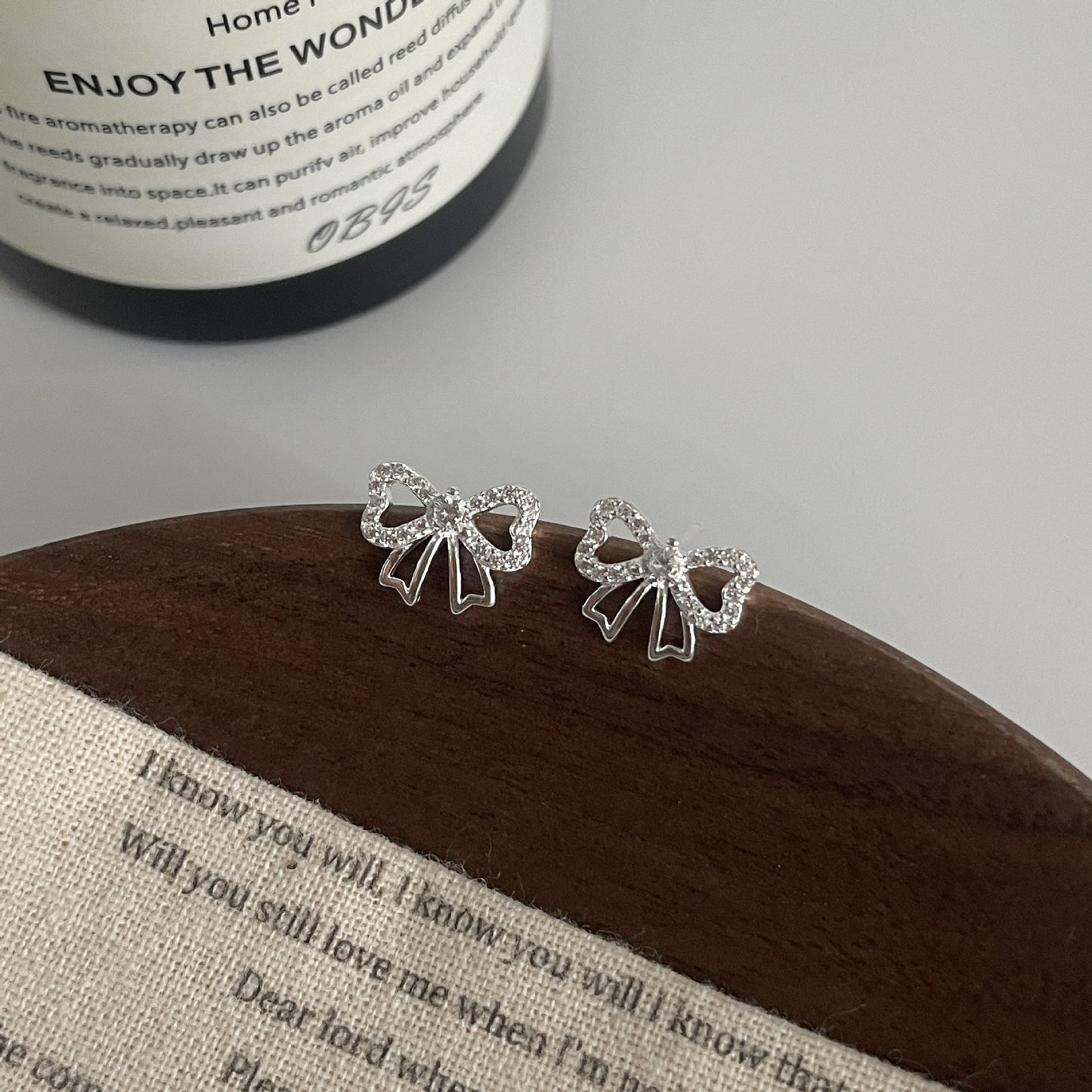 F廠【SE2394】S925銀韓版小眾設計感閃鋯蝴蝶結簡約耳環女韓式時尚個性耳飾 25.05-5