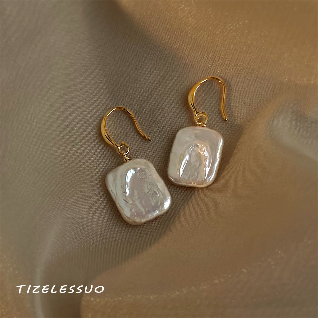 C廠【6981】巴洛克異形天然淡水珍珠方形幾何時尚高級感老錢風新款耳環耳環女
25.10-5