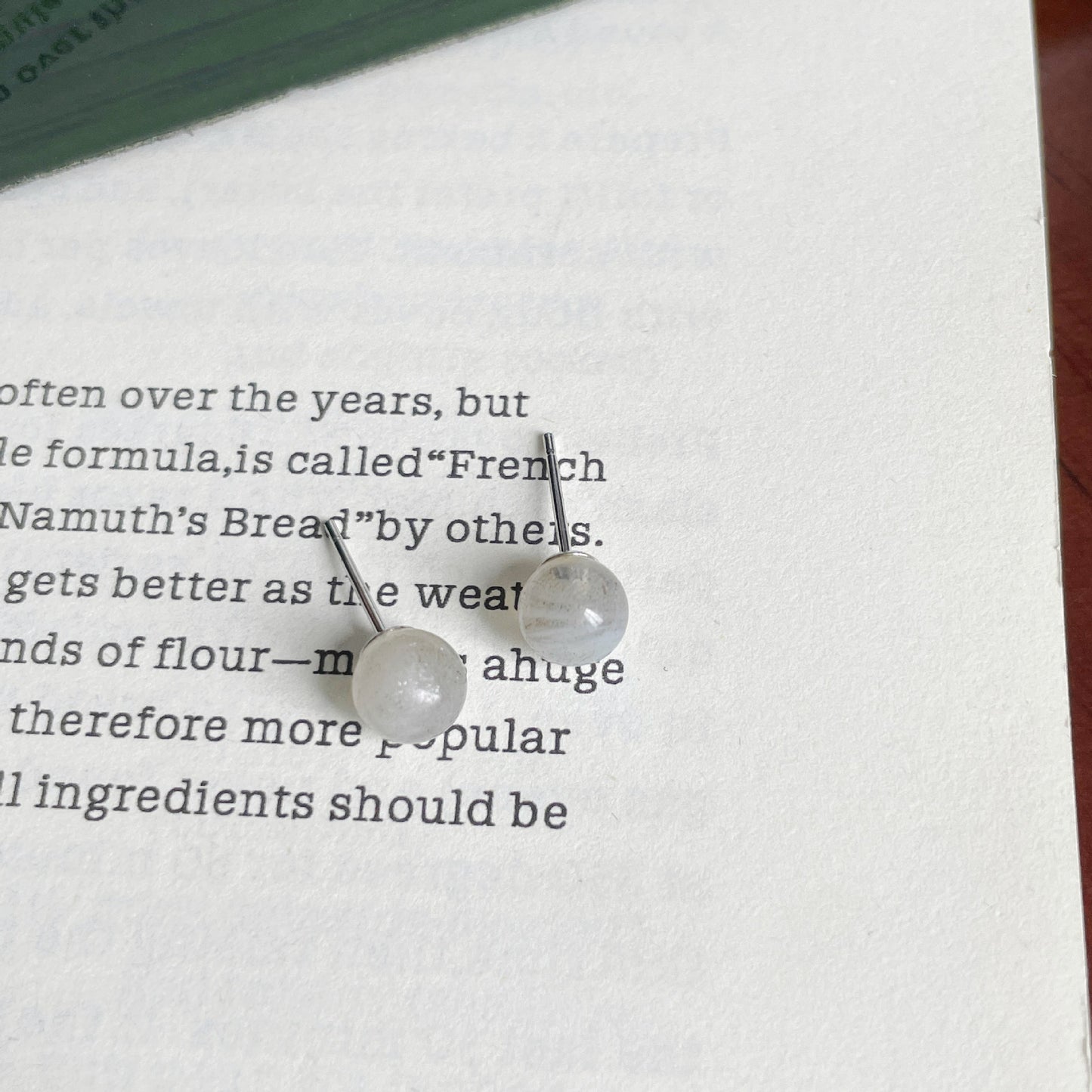 F廠【DQ10029E】足銀999簡約清新草莓晶月光石耳環女時尚精緻天然石純銀耳飾 25.04-4