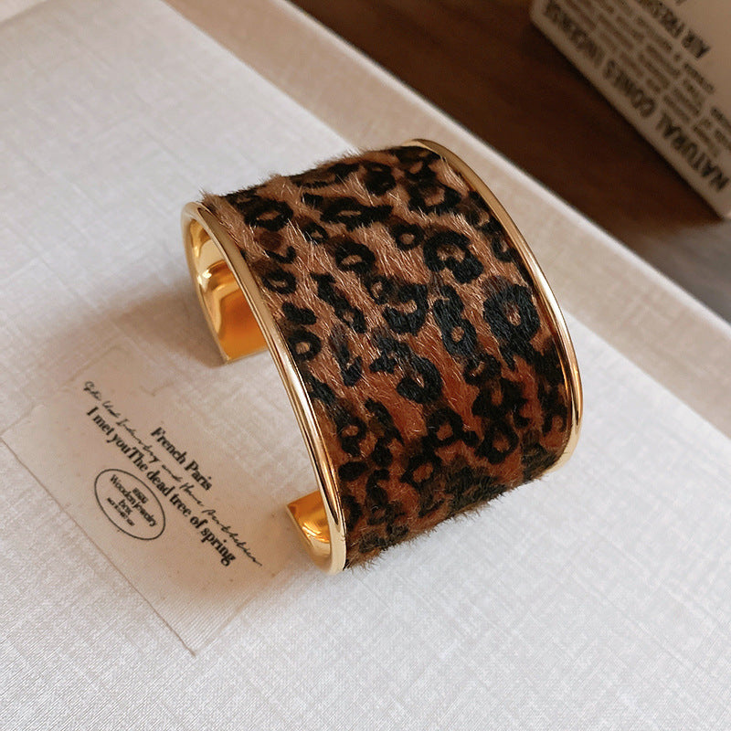 A廠【HB3225】歐美植絨豹紋手鐲個性誇張小眾設計手環時尚輕奢高級感氣質手飾女 24.11-2