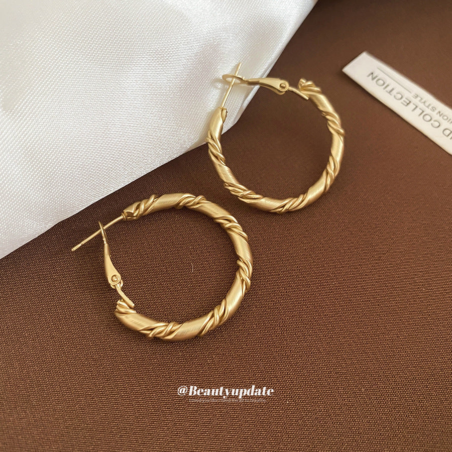 A廠【HE28961】925銀針歐美跨國扭曲幾何圓形耳圈時尚簡約百搭耳環小眾設計感耳飾女
 25.10-4