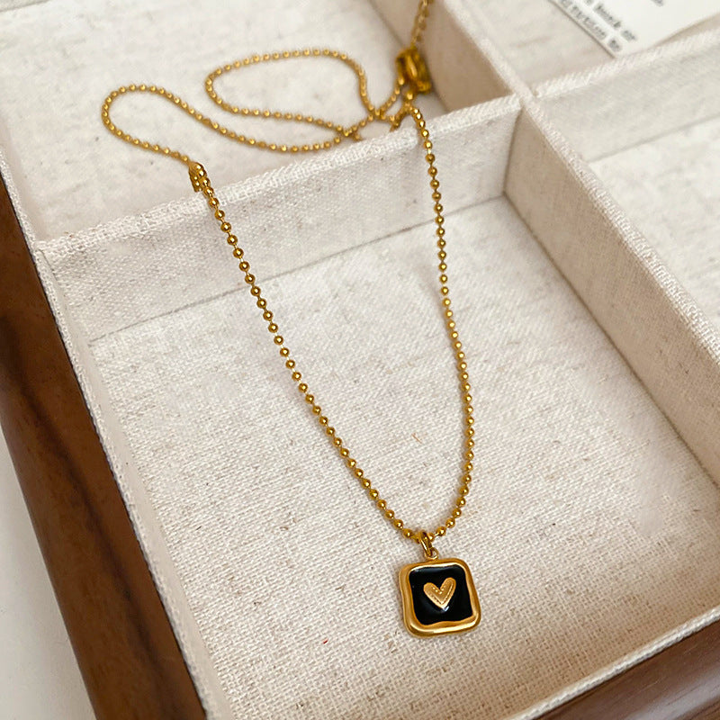 A廠【HN8264】方形鈦鋼滴油愛心吊墜項鍊女鎖骨鏈ins時尚小眾項鍊飾品女高級感 25.03-1