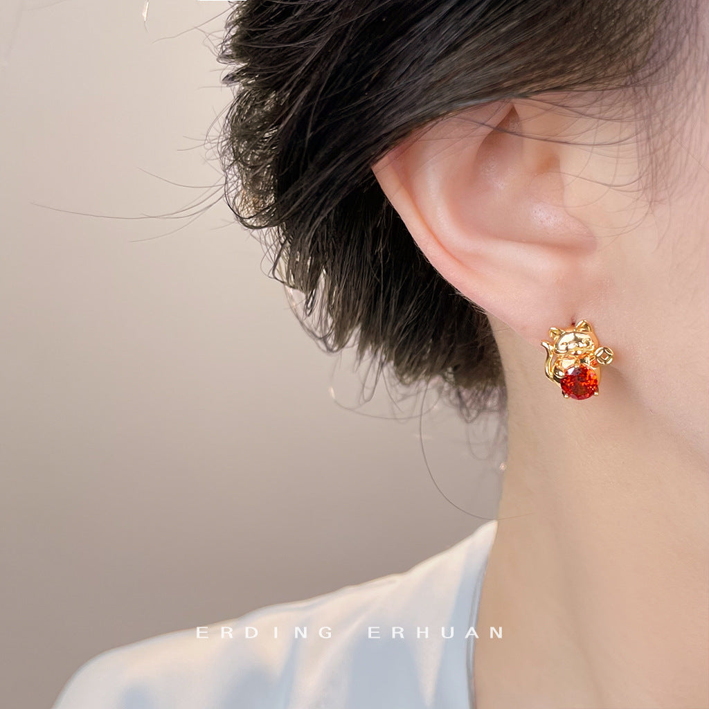 C廠【6990】原創招財貓! 925銀針鑲嵌鋯石個性小眾設計趣味貓咪耳環
25.10-5