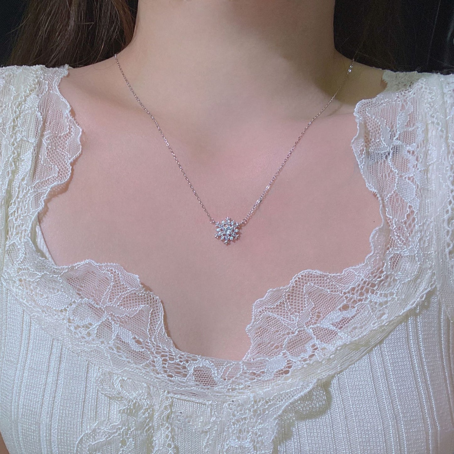 F廠【DQ1079N】S925純銀輕奢小眾夢幻雪花項鍊女精緻唯美鑲鋯石高級感鎖骨鏈
 25.10-4