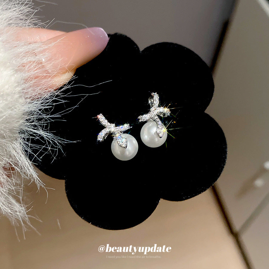 A廠【HE28946】925銀針超閃鋯石蝴蝶結珍珠吊墜耳環時尚百搭耳環精緻輕奢高級感耳飾
 25.10-3