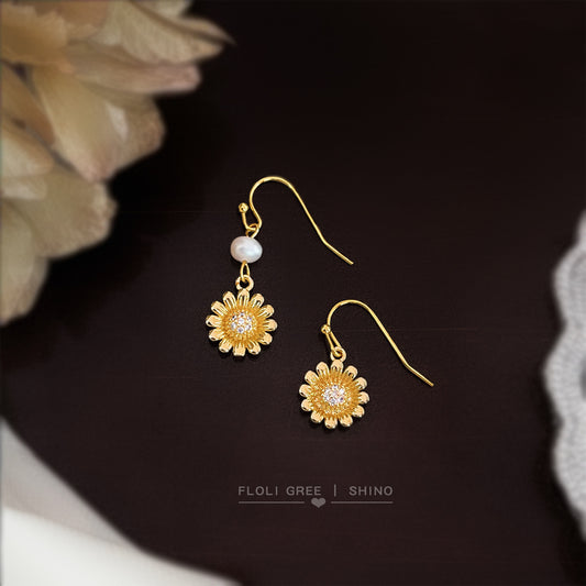 C廠【6707】淡水珍珠文藝復古不對稱設計感雛菊新款耳環中古風耳環飾品女
 25.09-1