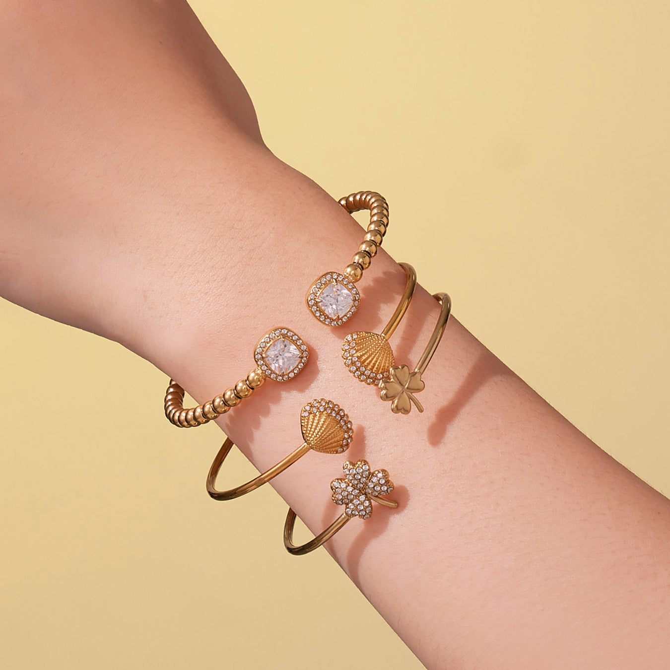 B廠【Z503】超閃5A鋯石鋼珠開口彈力繩手鐲不鏽鋼材質鍍18k真金不掉色
25.10-5