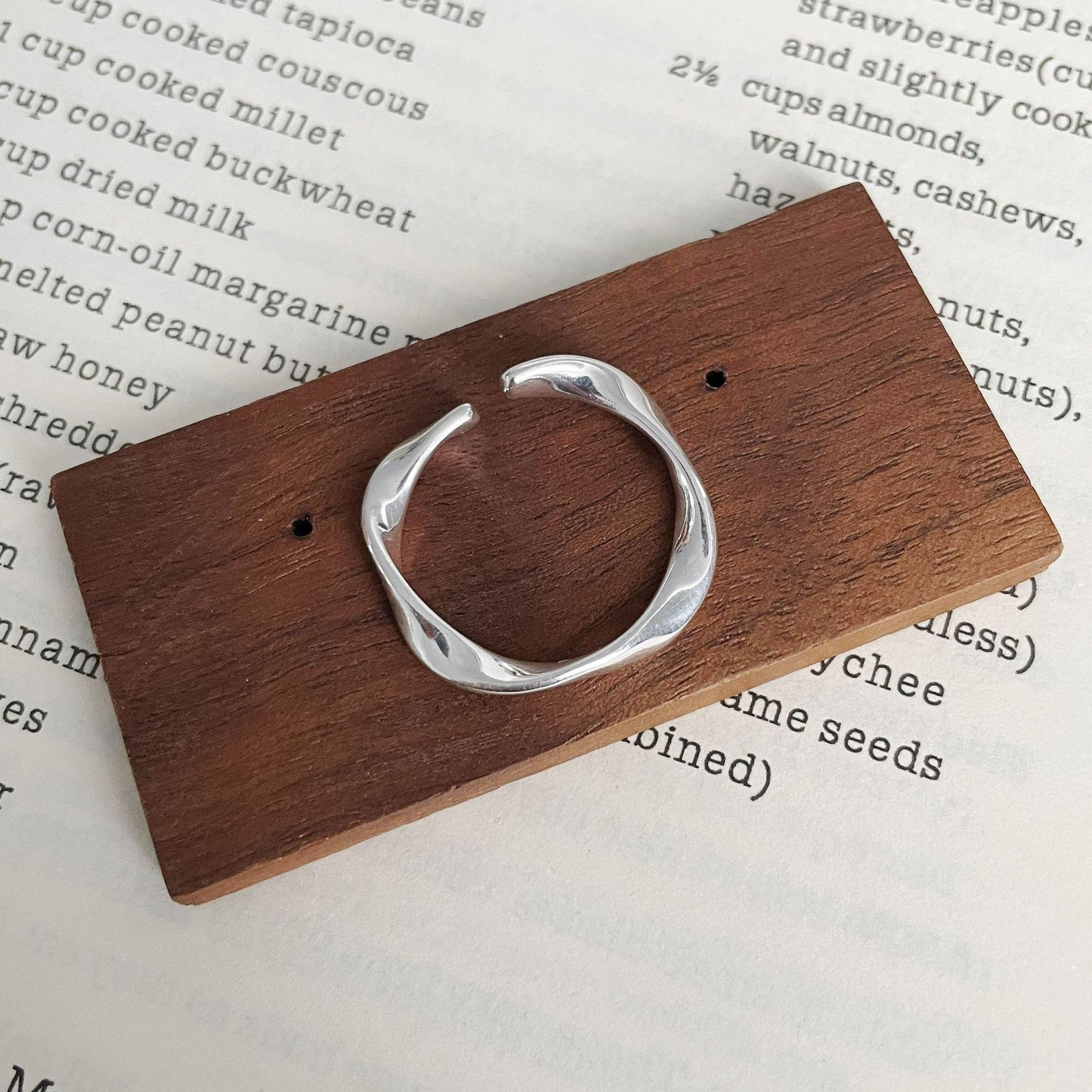 F廠【DQ8366R】足銀999莫比烏斯環戒指女ins風設計感素圈可調指環食指戒潮 25.07-1