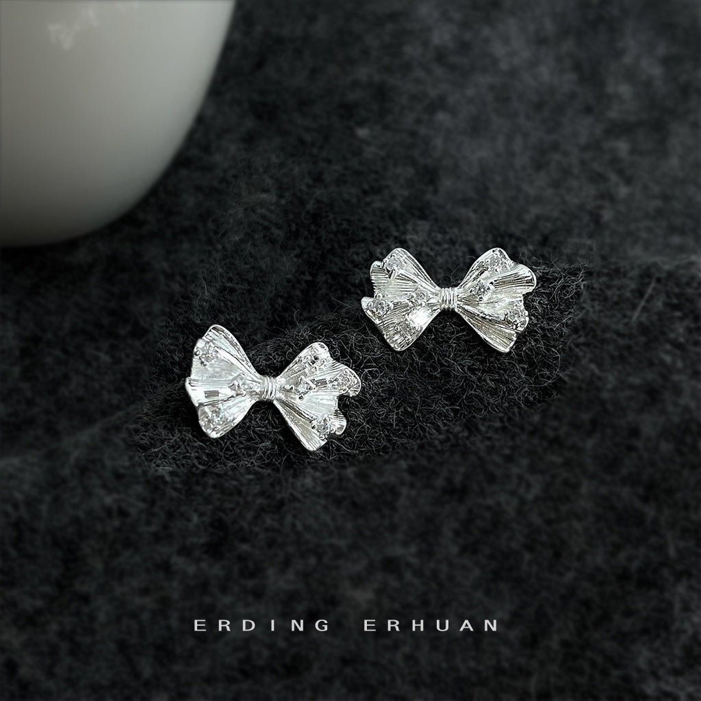 C廠【6948】褶皺感微鑲鋯石925銀針 鍍銀保色蝴蝶結耳環清新甜美簡約通勤耳飾
 25.10-4