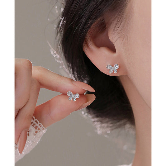 E廠【XDQ10609E】S999純銀森系簡約蝴蝶耳環女精緻溫柔微鑲閃鋯通勤百搭耳飾潮
26.08-3