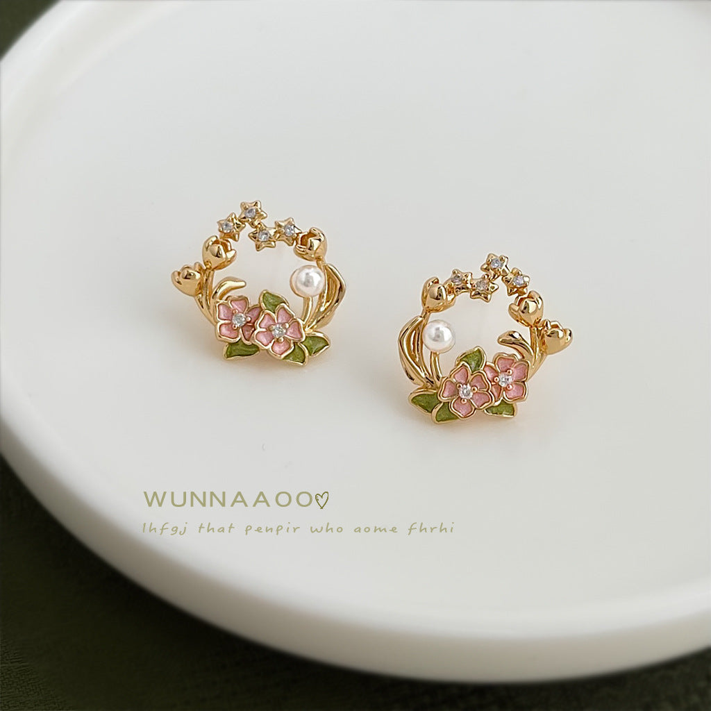 C廠【6961】原創微鑲鋯石925銀針鍍14K彩繪琺瑯滴釉花環森系清新甜美耳環耳飾
 25.10-4