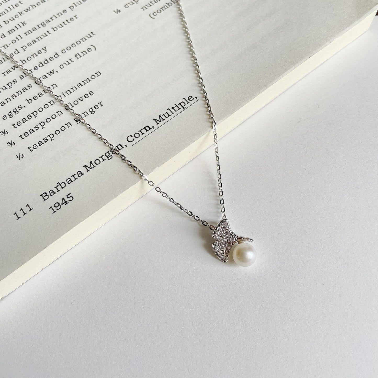 F廠【DQ2103N】小眾高級感銀杏葉淡水珍珠項鍊女S925純銀時尚氣質鎖骨鏈 25.04-2