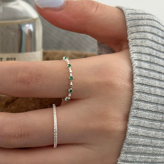 F廠【DQ8816R】S925純銀小清新祖母綠排鑽戒指女時尚個性閃鋯纖細閉口指環潮 25.03-3