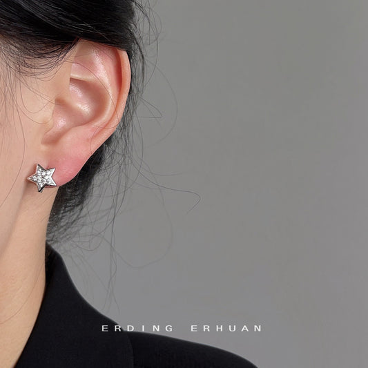 C廠【2674】甜酷風微鑲焦石設計感五角星耳扣冷淡風銀色系星形高級感氣質耳飾 25.06-3