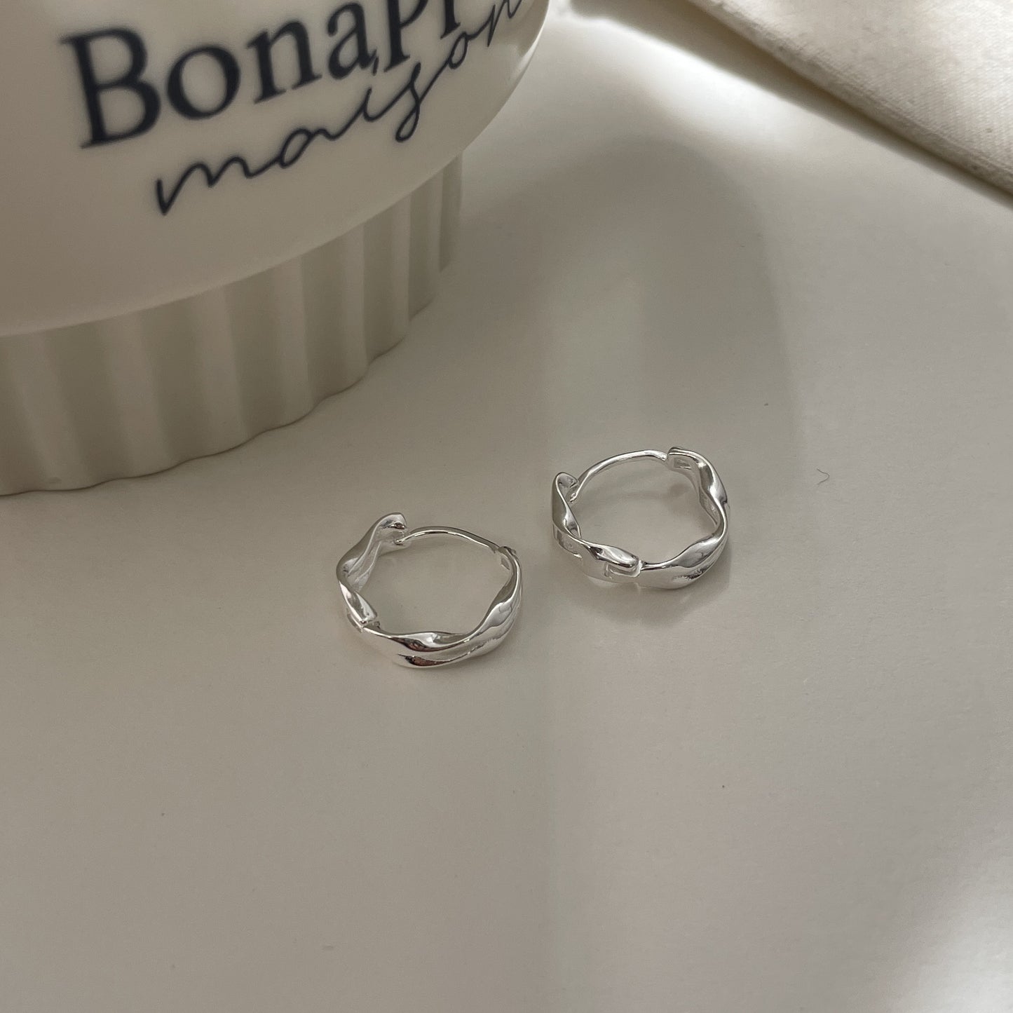 F廠【XDQ10154E】S999純銀雙層莫比烏斯環耳扣女高級感素圈疊戴耳環冷淡風耳飾
25.11-2