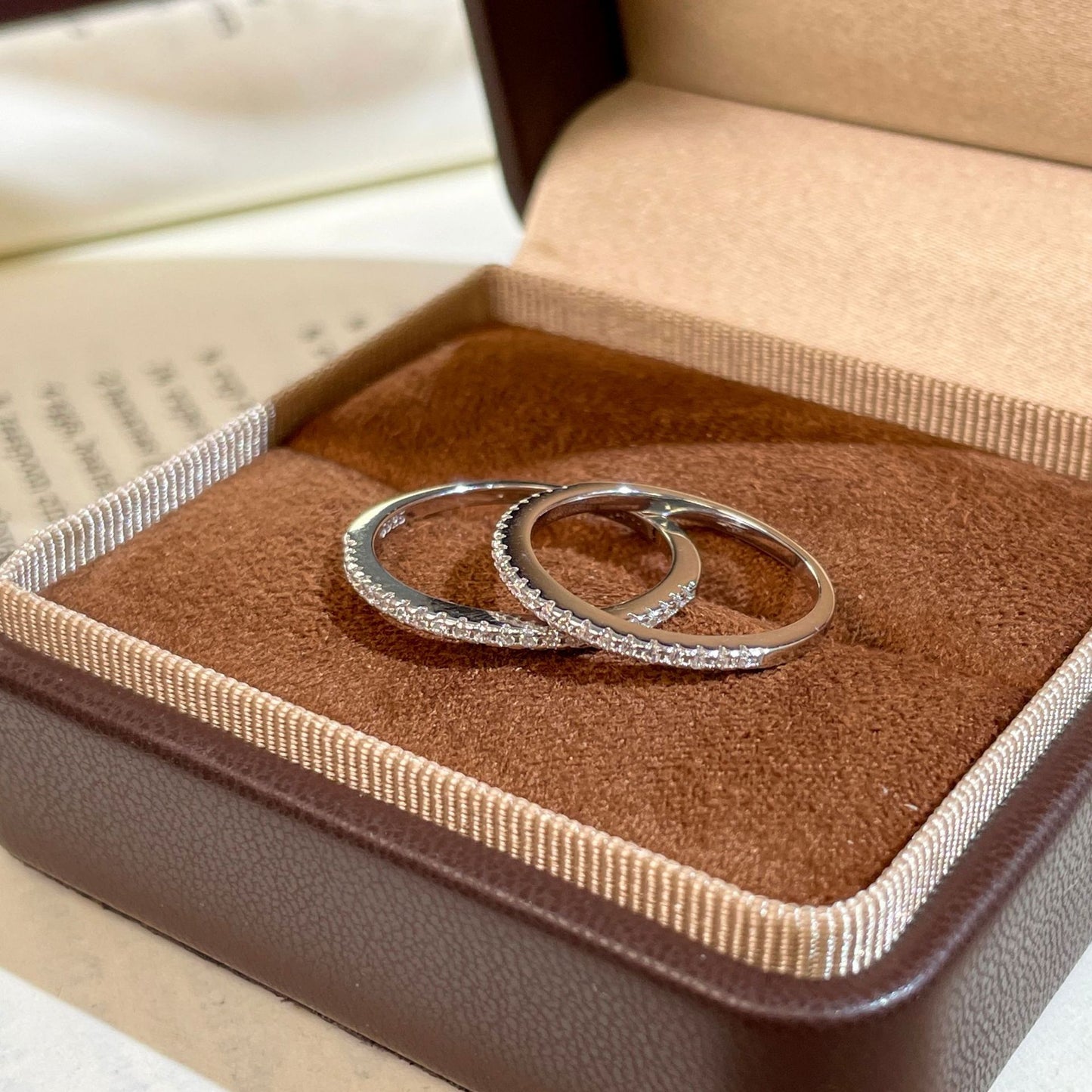 F廠【DQ8994R】S925純銀極簡超細排鑽戒指女輕奢高級感半鑽半素疊戴百搭指環
 25.10-4