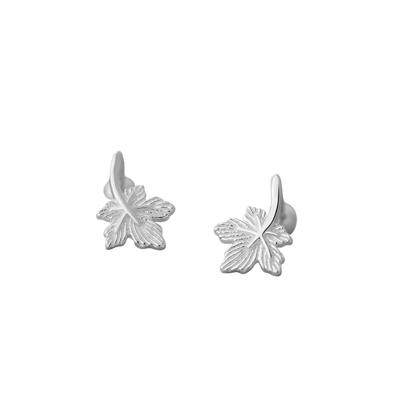 E廠【YC6664E】S999足銀簡約楓葉螺絲耳環女森系小精緻氣質輕奢高級感耳飾 25.04-1