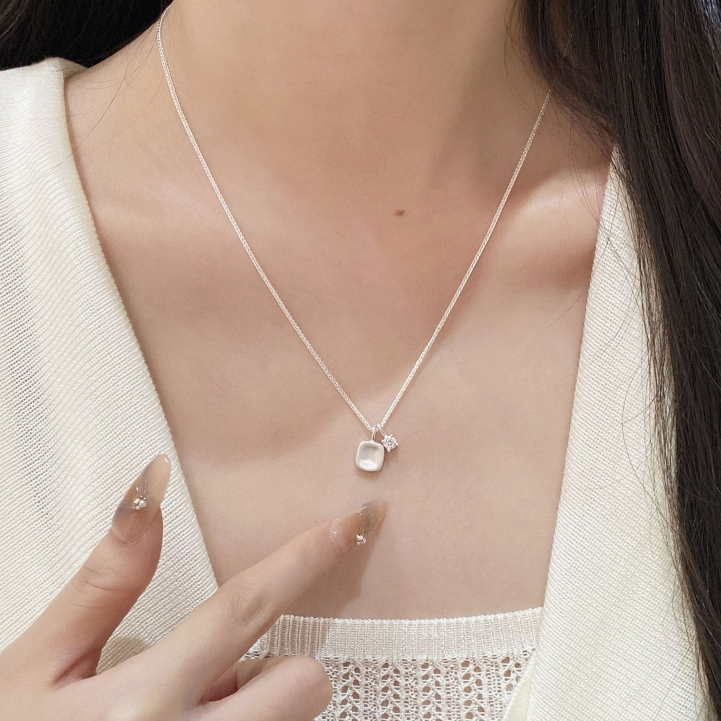 F廠【DQ0039N】S925純銀拉絲小方糖項鍊女復古輕奢閃鋯高級感秋冬鎖骨鏈
 25.10-4