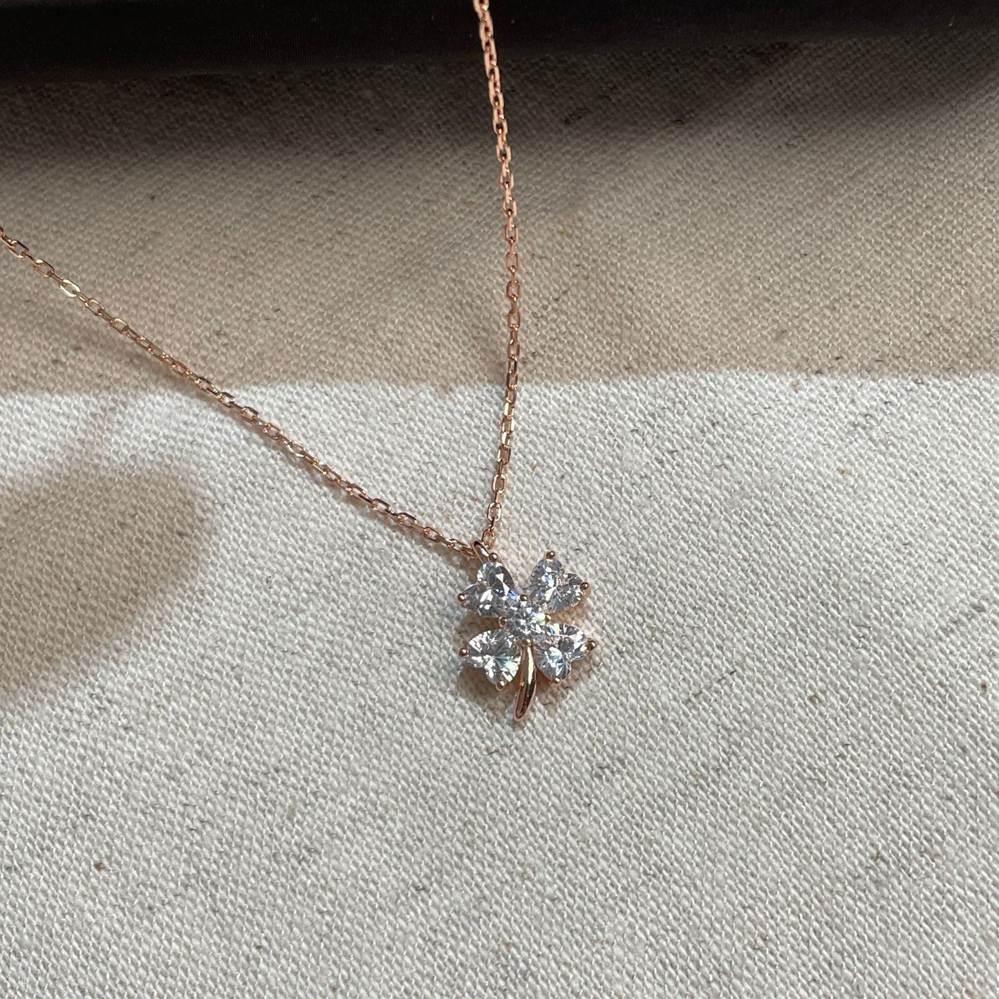 F廠【DQ0034N】S999純銀輕奢小眾幸運四葉草項鍊女精緻高級感閃鑽百搭鎖骨鏈
25.09-1