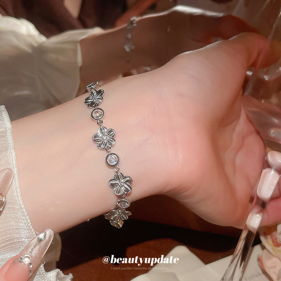 A廠【HB4783】歐美跨境鋯石花朵手鍊時尚簡約百搭氣質手環個性小眾設計感手飾女
 25.10-4