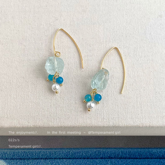 C廠【5905】天然石碎石水晶溫柔海水藍度假風甜美清新手工耳環飾品女 25.05-1