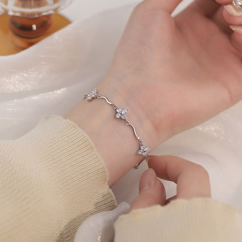 E廠【YC5474SL】S999足銀甜美四葉草鋯石愛心手鍊女秋冬氣質小眾閨蜜手飾 25.02-3