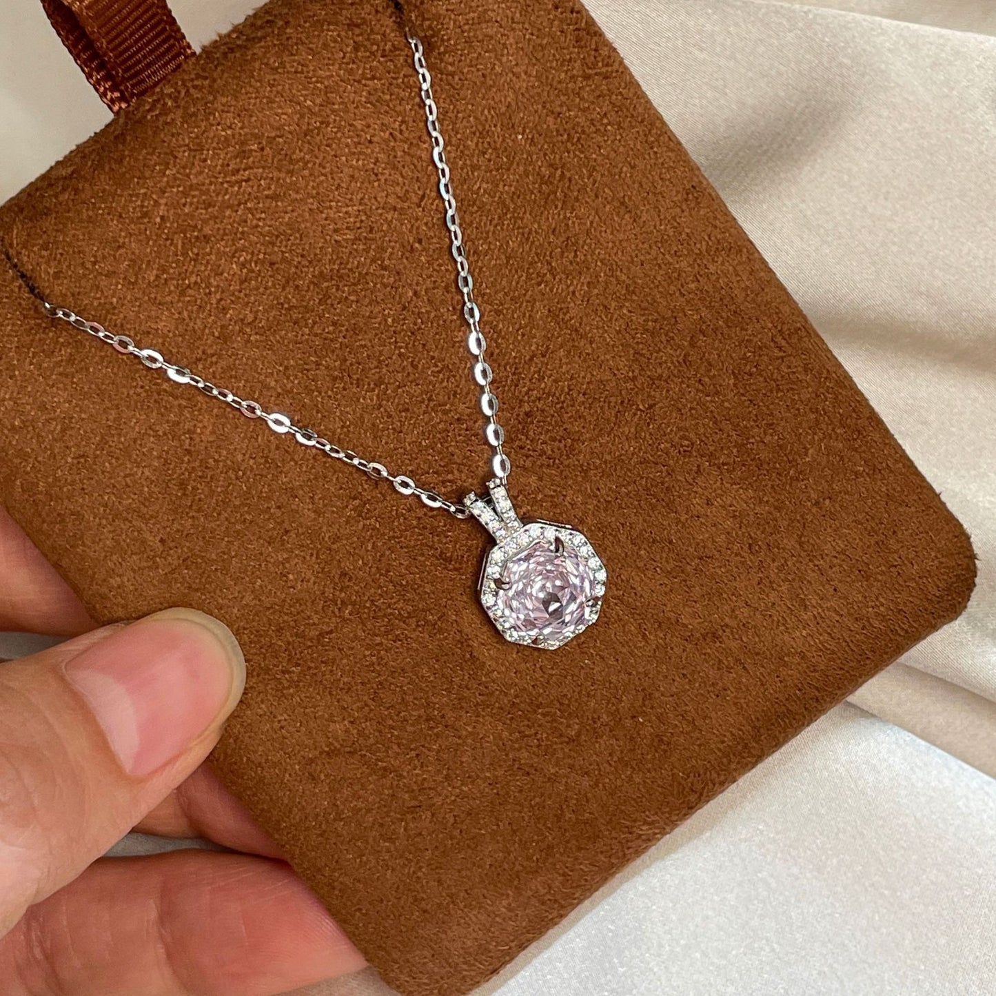 F廠【DQ2348N】S925純銀爆閃八角玫瑰切項鍊女高級感海藍玫瑰鋯石鎖骨鏈
25.11-1