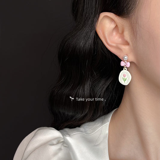 A廠【6258】小清新甜美烤漆粉紅蝴蝶結鬱金香耳環女優雅氣質長花耳環
26.02-4