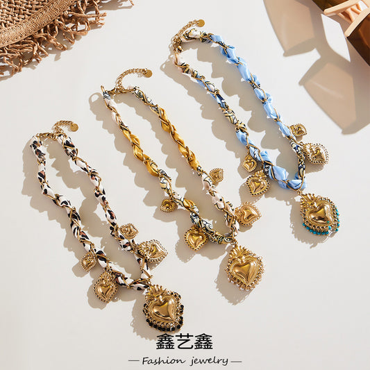 B廠【TXP421】歐美復古絲巾不銹鋼多愛心吊墜項鍊手鍊設計小眾首飾套裝女
 25.10-3