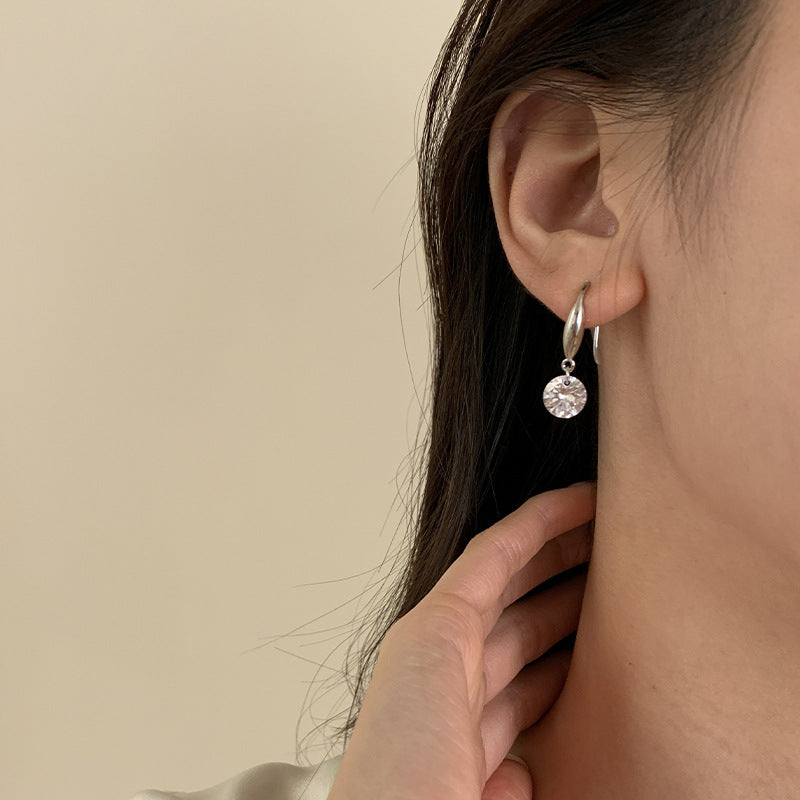 F廠【DQ11530E】S925純銀韓版單顆圓形鋯石耳鉤女簡約時尚靈動單鑽耳環飾潮
 25.10-3