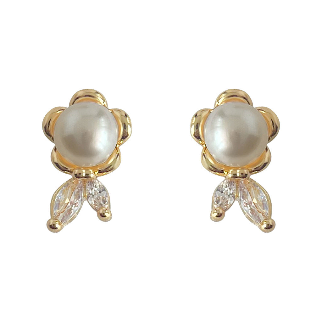 C廠【4059】淡水珍珠微鑲鋯石迷你小花朵鍍14K銀針耳環輕奢風簡約通勤耳飾女 24.05-4