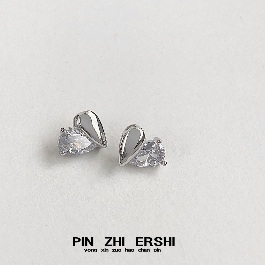 C廠【2621-22】升級版加厚鍍18K真金高級感通勤微鑲鋯石愛心耳環百搭輕奢耳飾女 24.03-2